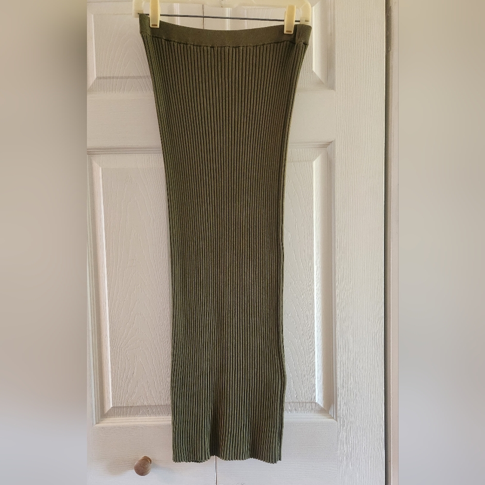 H&M Skirt Avacado Ribbed Straight Green Avacado